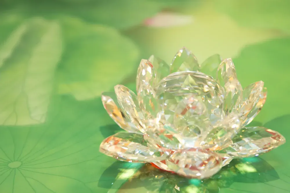 水晶の蓮の花